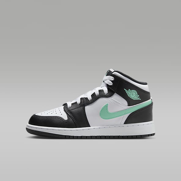 Boys Jordan Shoes. Nike UK